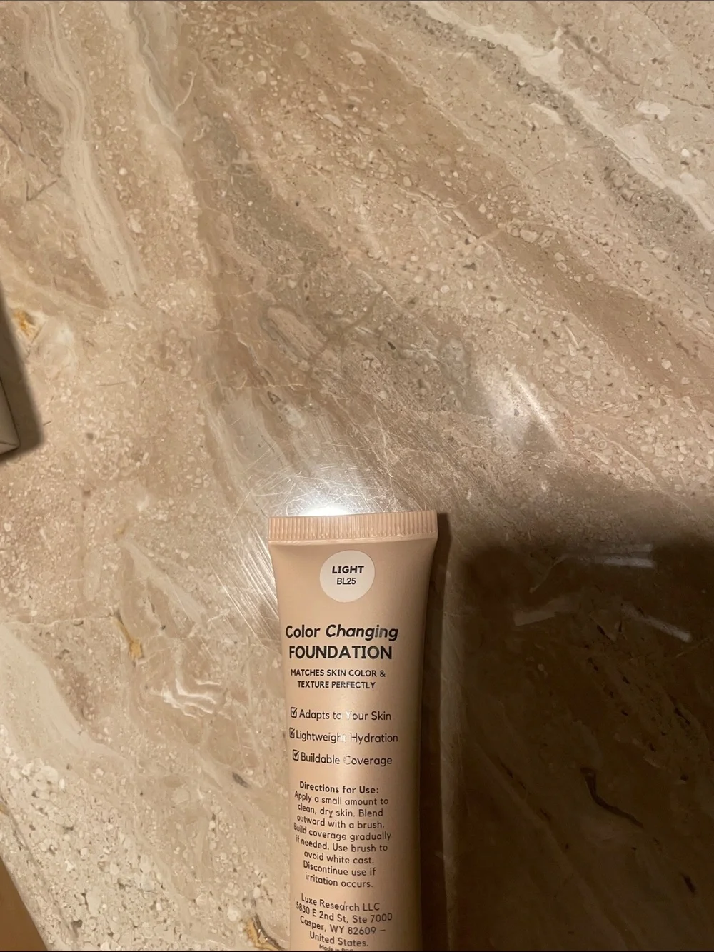 Luxe Color Changing Foundation Shade Light 01